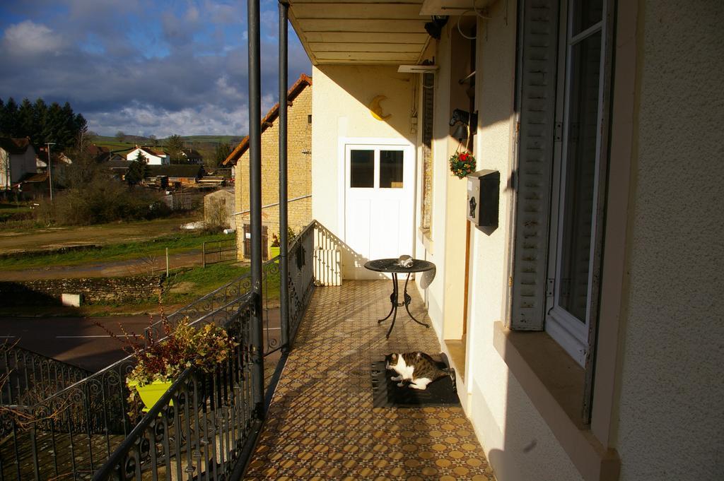 Chambres Au Logis Des Acacias Le Puley Exteriör bild